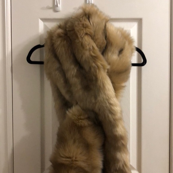 Zara Faux Fur Shawl